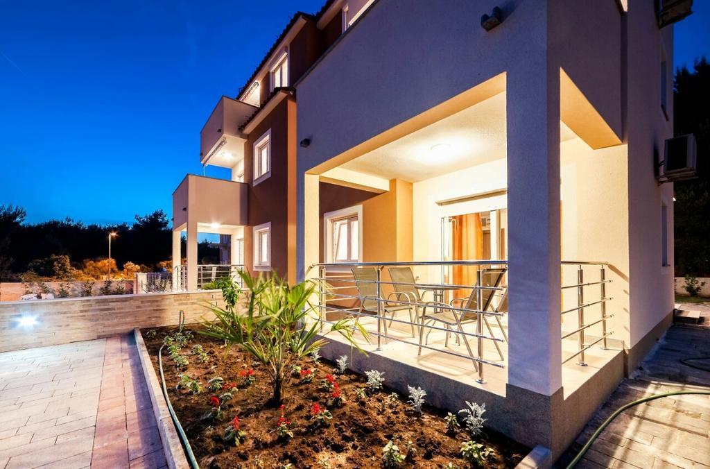 Apartments Hrvoje Vodice Exteriör bild